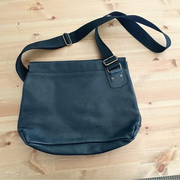 French Connection Black Leather Messenger Bag Adjustable Strap Unisex - Picture 9 of 15